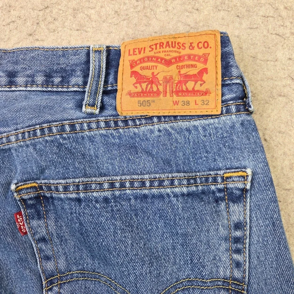 Levi's 505 Jeans Mens 38x32 Blue Denim Regular Fit 100% Cotton Straight Leg